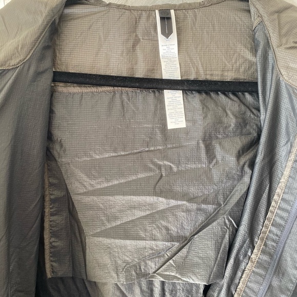 🍋*Exclusive Lululemon lab Axiom packable Jacket🍋 - Picture 3 of 8